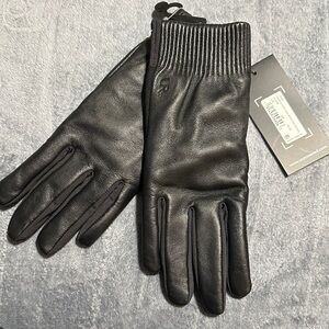 Womens’s Black Leather Gloves
